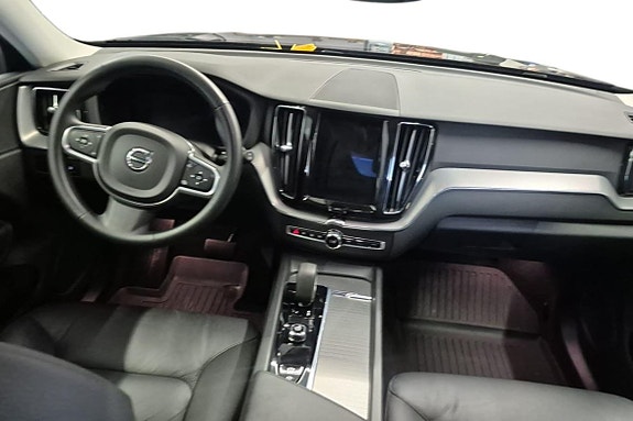 Volvo XC60 13 of 22