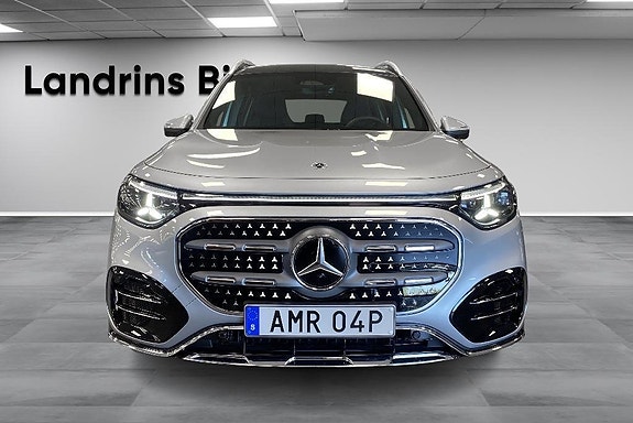 Mercedes-Benz GLB250+ 2 of 14
