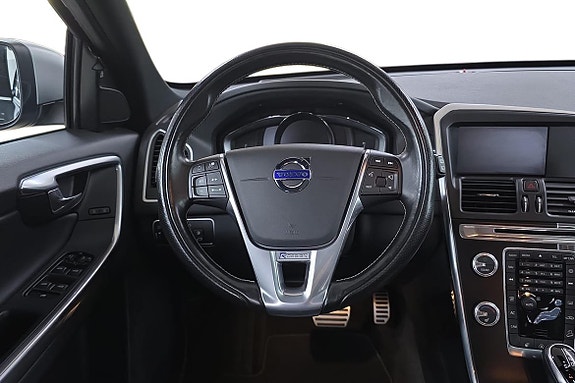 Volvo XC60 11 of 22