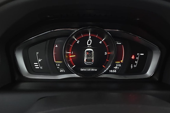 Volvo XC60 16 of 22