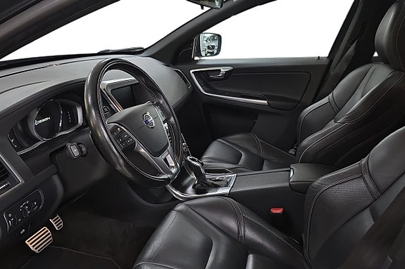 Volvo XC60 14 of 22