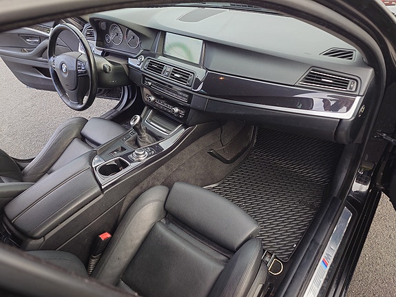 BMW 520d 9 of 16