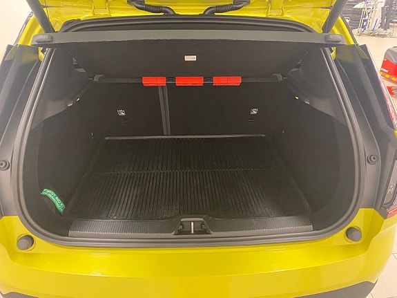 Volvo EX30 18 of 27