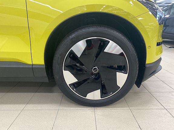 Volvo EX30 6 of 27
