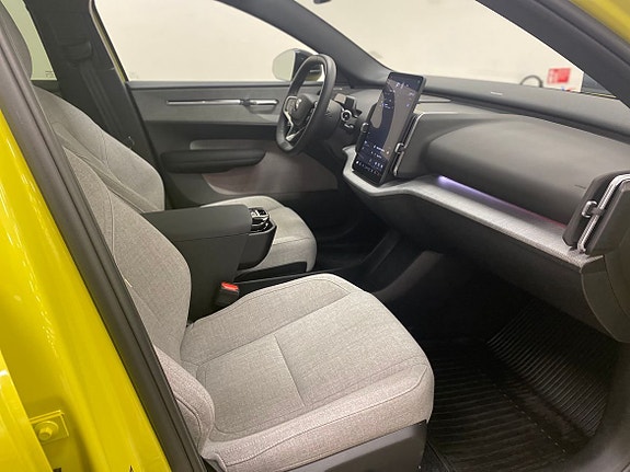 Volvo EX30 11 of 27