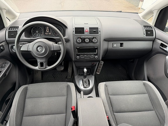 Volkswagen Touran 5 of 5