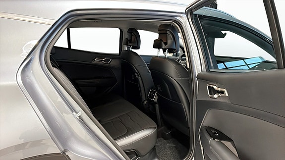 Kia Sportage 5 of 12