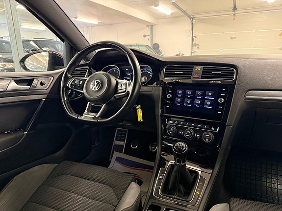 Volkswagen Golf I 18 of 27