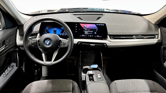 BMW X1 4 of 9