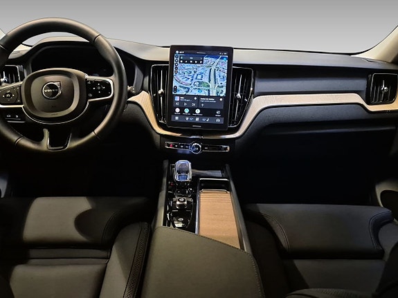 Volvo XC60 10 of 13