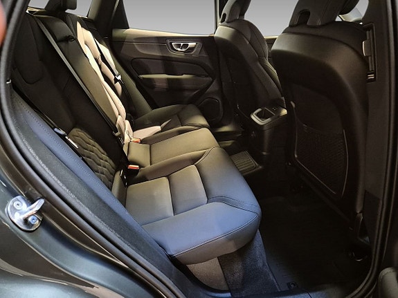 Volvo XC60 9 of 13