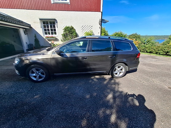 Volkswagen Passat 3 of 8