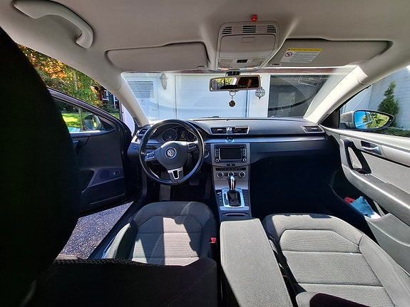 Volkswagen Passat 5 of 8