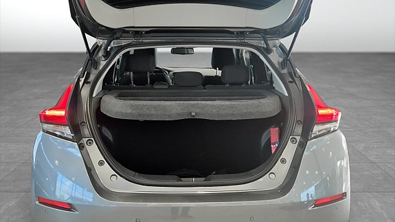 Nissan Leaf 12 of 12
