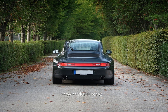 Porsche 911 2 of 25
