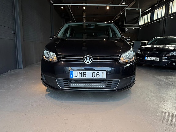 Volkswagen Touran 2 of 15