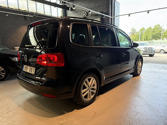 Volkswagen Touran 7 of 15