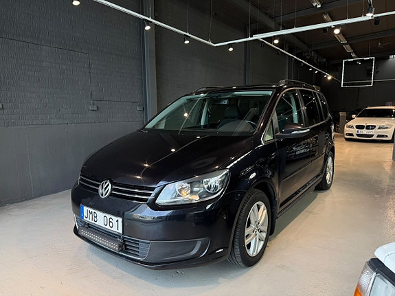 Volkswagen Touran 4 of 15