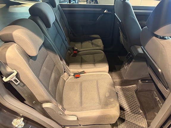 Volkswagen Touran 14 of 15