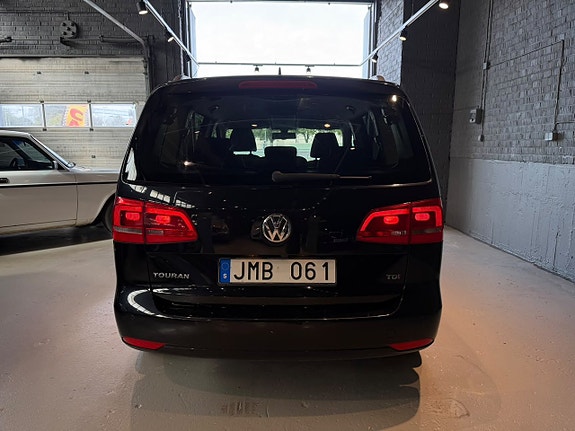 Volkswagen Touran 5 of 15