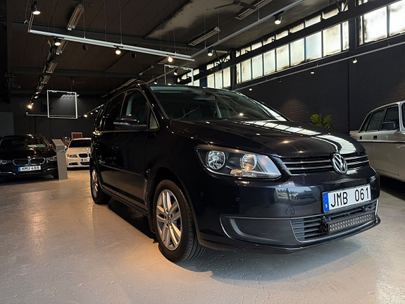 Volkswagen Touran 3 of 15