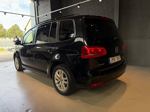 Volkswagen Touran 6 of 15