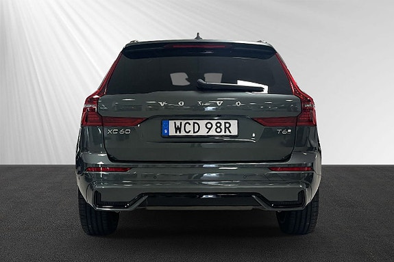 Volvo XC60 2 of 9