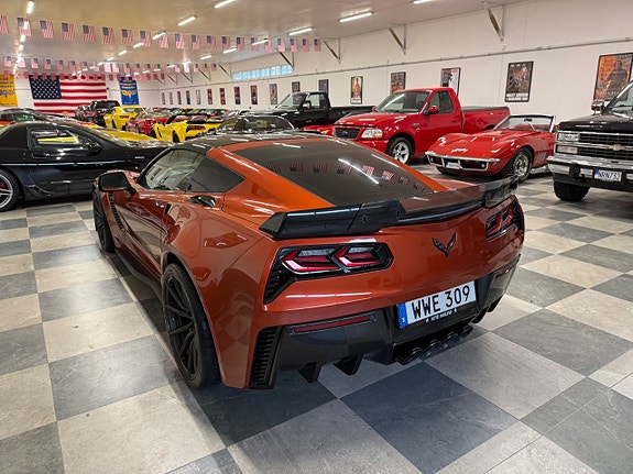 Chevrolet Corvette 10 of 30