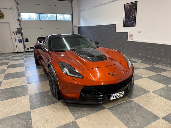 Chevrolet Corvette 2 of 30