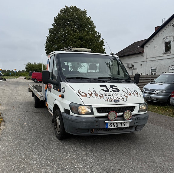 Ford Transit 3 of 9