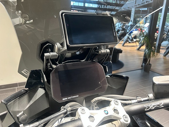 BMW S1000XR /LeoVincé/ConnectedNavigator/1025 mil 6 of 16