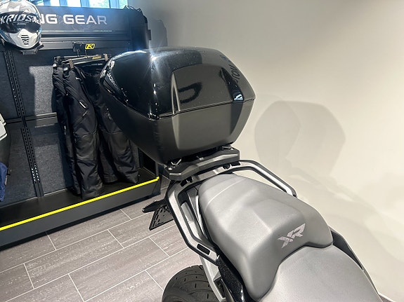 BMW S1000XR /LeoVincé/ConnectedNavigator/1025 mil 14 of 16