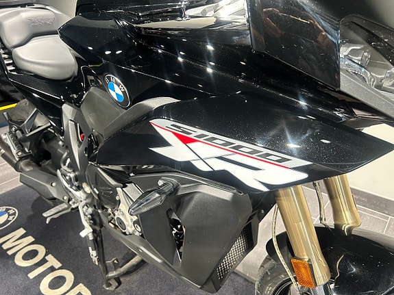 BMW S1000XR /LeoVincé/ConnectedNavigator/1025 mil 10 of 16