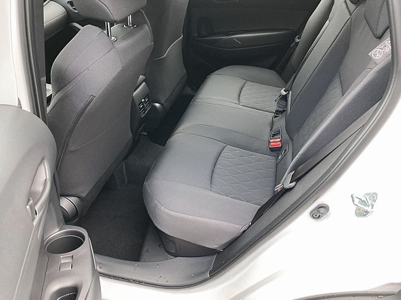 Toyota Corolla Cross 8 of 11