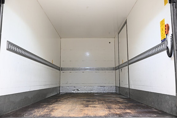 Volkswagen Crafter 8 of 29