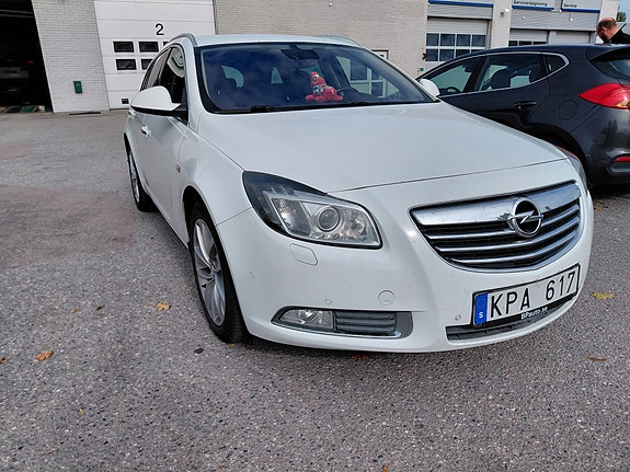 Opel Insignia 2 of 12
