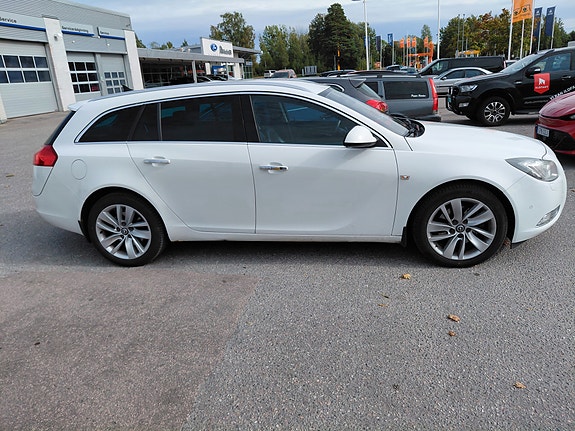 Opel Insignia 8 of 12