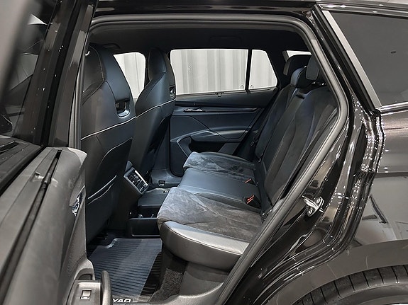 Skoda Enyaq 10 of 18