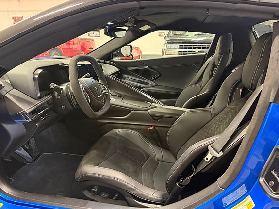 Chevrolet Corvette 26 of 30