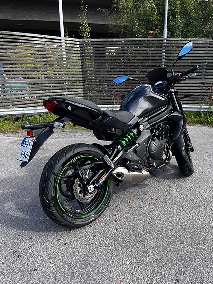 Kawasaki Ninja ER-6N 2 of 5