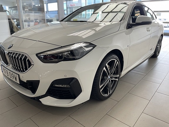 BMW 218 8 of 18