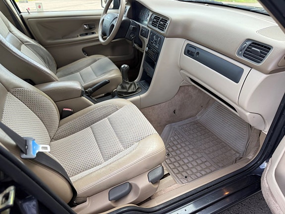 Volvo S70 15 of 19