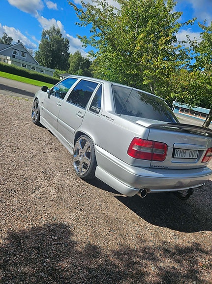 Volvo S70 2 of 7