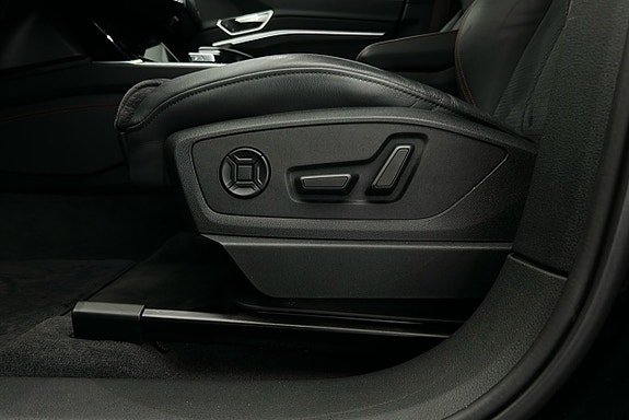 Audi Q8 e-tron 16 of 28