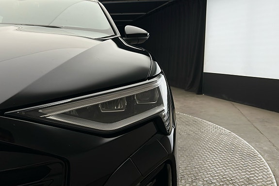 Audi Q8 e-tron 11 of 28