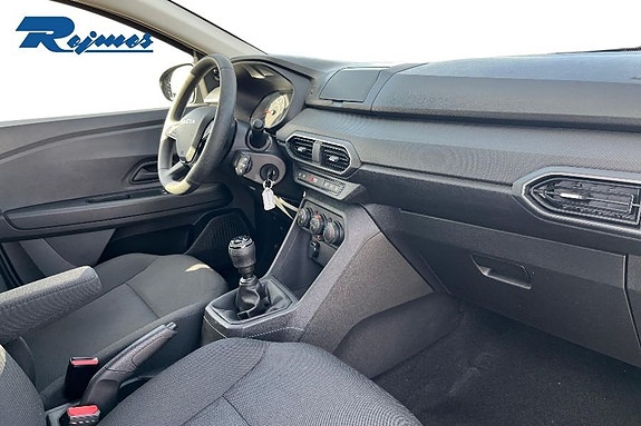 Dacia Sandero 14 of 21