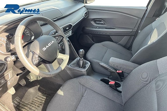 Dacia Sandero 6 of 21
