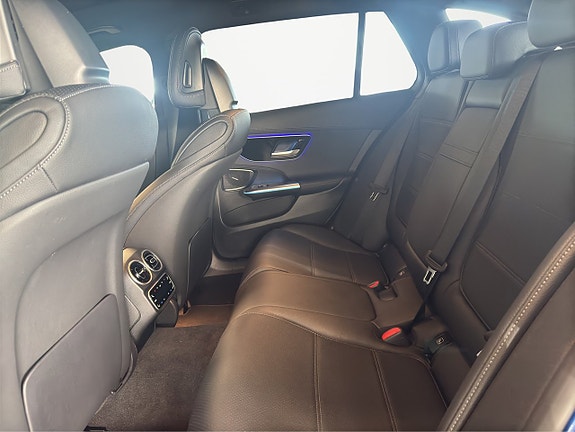 Mercedes-Benz C300 e 13 of 17