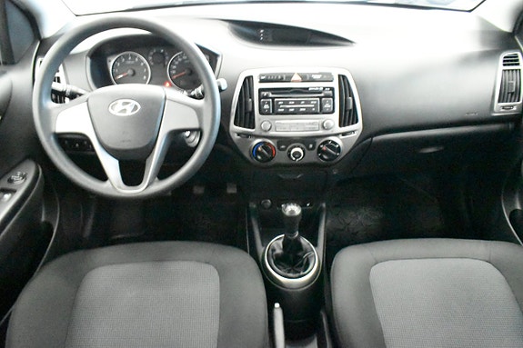 Hyundai i20 11 of 16