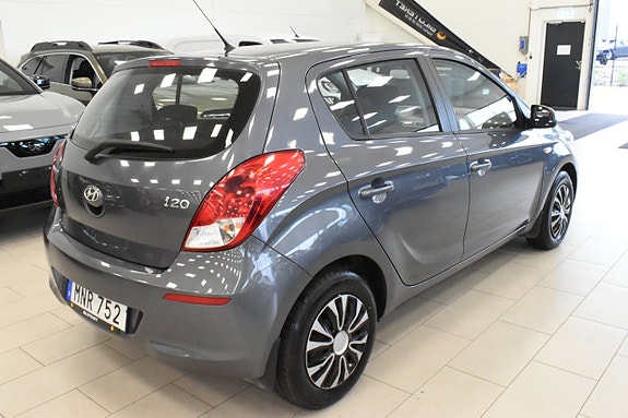 Hyundai i20 4 of 16